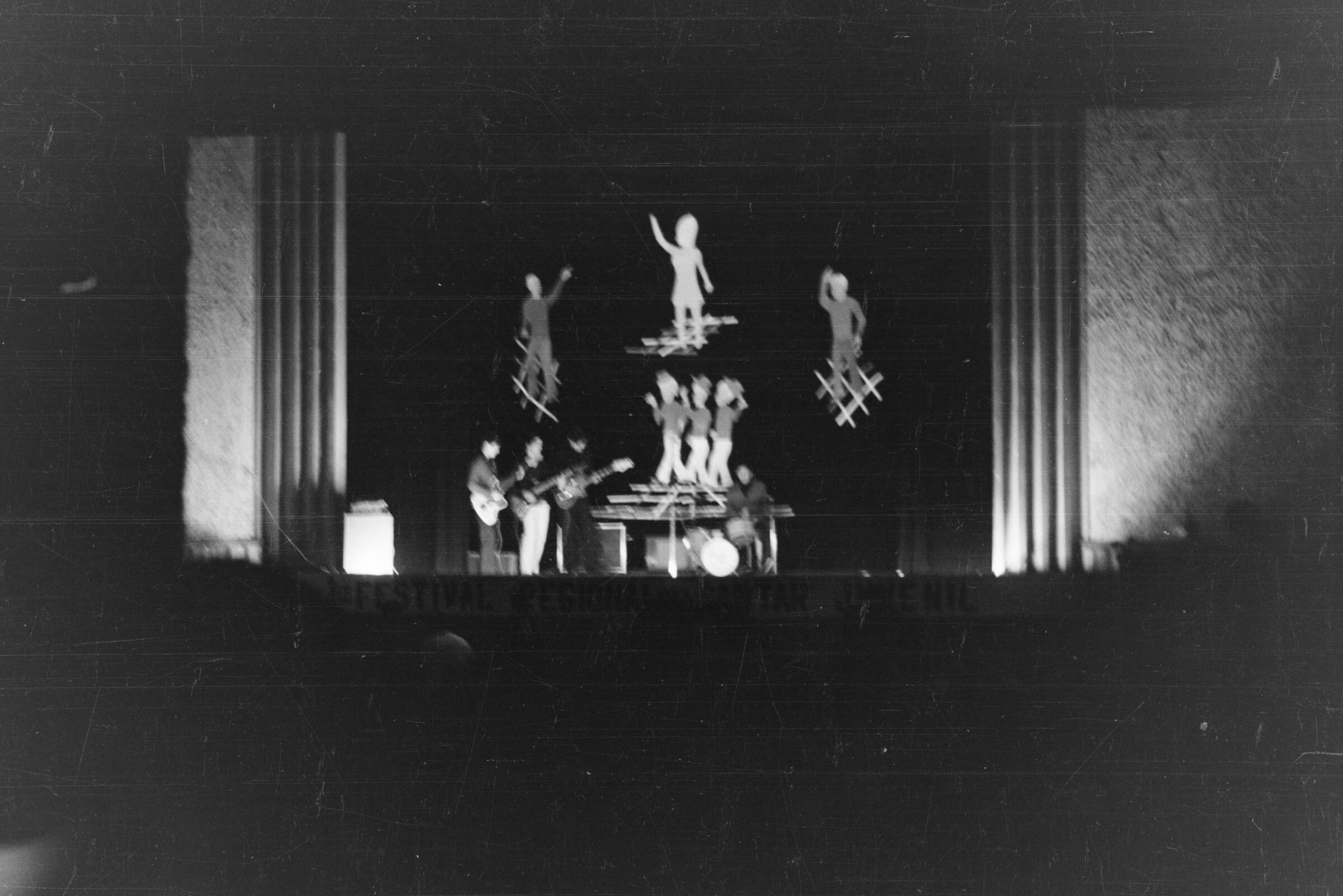 Serie del autor: Festival Liceano. 07-1969