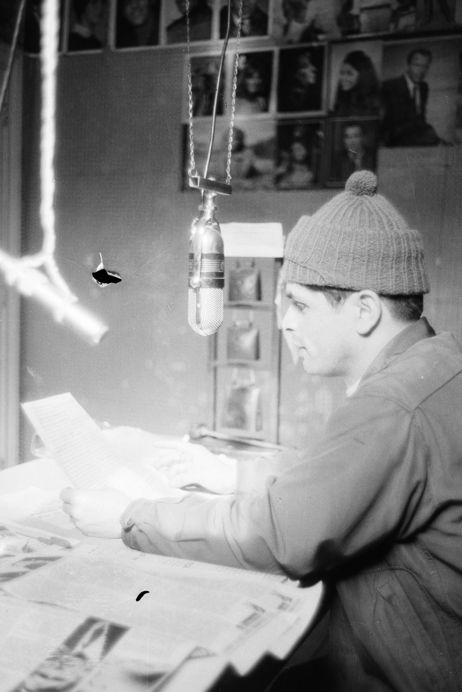 Serie del autor: Radio Concordia. Sergio F, Isabel F, Cabezas. Año 1970