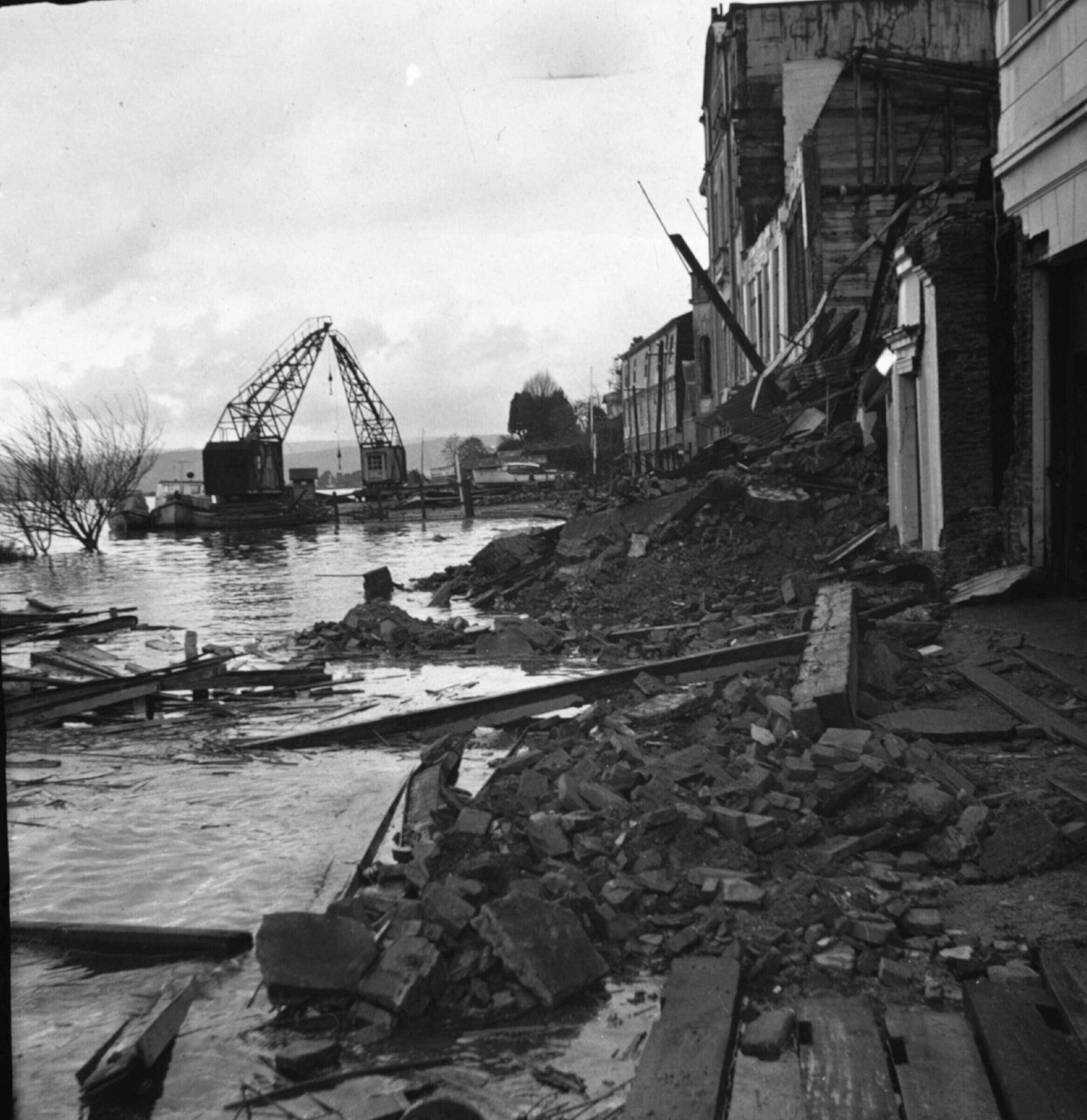 plano general del derrumbe de edificios ubicados en la costanera de Valdivia producto del terremoto del 60'